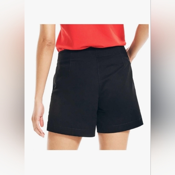 Nautica Womens Mid-Rise Cotton Shorts, Summer Black Inseam 5Size 6 Waist 15 - Picture 3 of 5